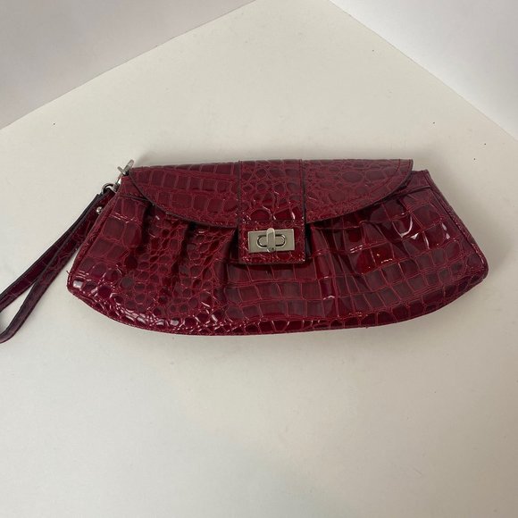 Red Clutch Reptile Pattern with Wrist Strap - Picture 1 of 6